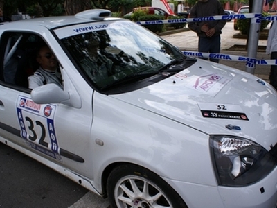 Βάζουν μπροστά τις μηχανές