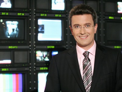 Οι ειδήσεις του Mega πίσω από τον Χατζηνικολάου