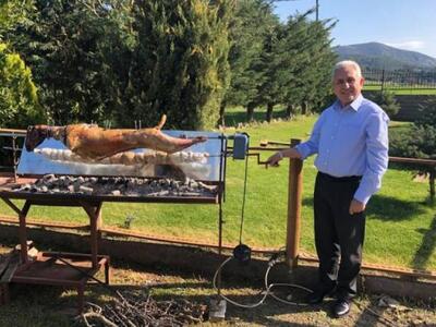 Με το χέρι στη σούβλα και προτίμηση στο ...