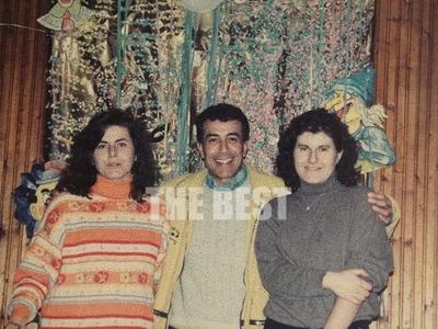 Οι αδελφές Λυκούδη με τον Δάκη στην Ιχθυ...