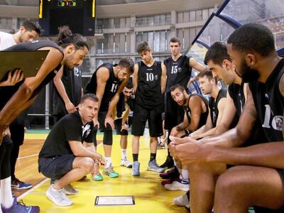 Μπάσκετ: Ο Aπόλλωνας Carna παίζει εκτός ...