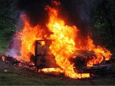 Στις φλόγες δύο φορτηγά στο Πόρτο Ράφτη