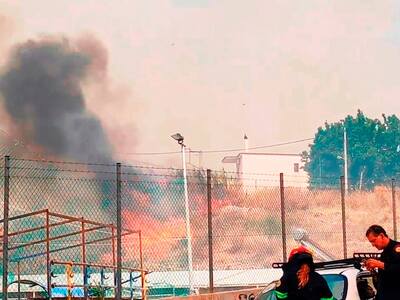 Μεγάλη φωτιά στην Πάτρα: Πυρκαγιά στην Ελεκίστρα-Ζητήθηκε εκκένωση σπιτιών στην Εγλυκάδα- Καίγονται σπίτια και ακούγονται εκρήξεις από το Σούλι- Πανικός στον Ρηγανόκαμπο- Καίγεται ο καταυλισμός των Ρομά (photo- ΒΙΝΤΕΟ) Μεγάλη φωτιά στην Πάτρα: Πυρκαγιά στην Ελεκίστρα-Ζητήθηκε εκκένωση σπιτιών στην Εγλυκάδα- Καίγονται σπίτια και ακούγονται εκρήξεις από το Σούλι- Πανικός στον Ρηγανόκαμπο- Καίγεται ο καταυλισμός των Ρομά (photo- ΒΙΝΤΕΟ)