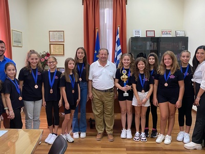 Συνάντηση Δημάρχου Αιγιαλείας με διακεκρ...