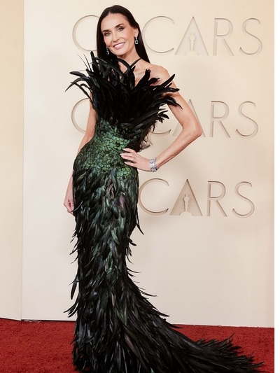 Nτέμι Μουρ με Gucci