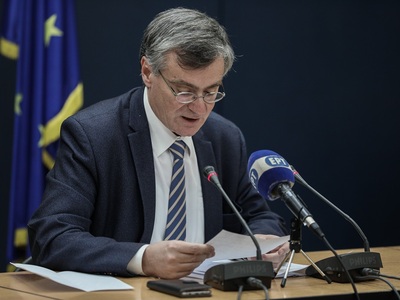 Κορωνοϊός: Live η ενημέρωση από τον Σωτήρη Τσιόδρα