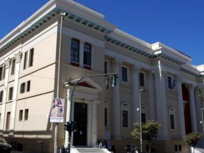 Πάτρα: Πανό και λουκέτο σήμερα στο Δικασ...