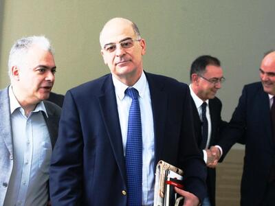 Ο Δένδιας αφήνει ανοικτό να διεκδικήσει ...