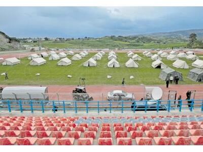 Τρόφιμα για τους σεισμόπληκτους της Κεφα...