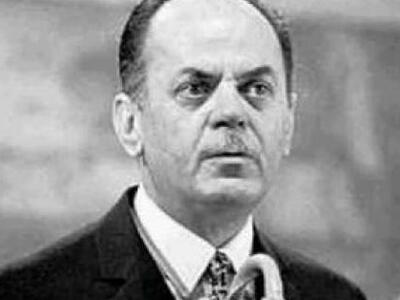 Πλήρωσαν διαφήμιση για τον...Παπαδόπουλο! 