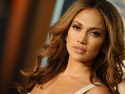 ΘΑ ΠΑΘΕΤΕ ΣΟΚ! Δείτε τη Jennifer Lopez Α...