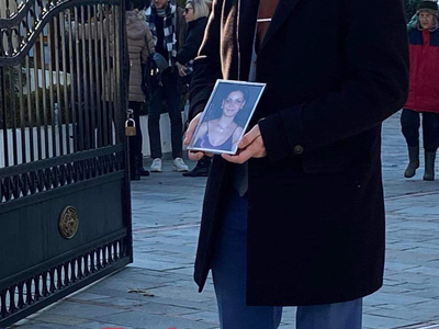 Θεσσαλονίκη: Βαριά ατμόσφαιρα στην κηδεί...