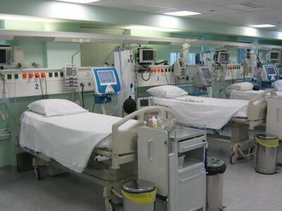 Ένας στους τρεις που βγήκαν από εντατική...