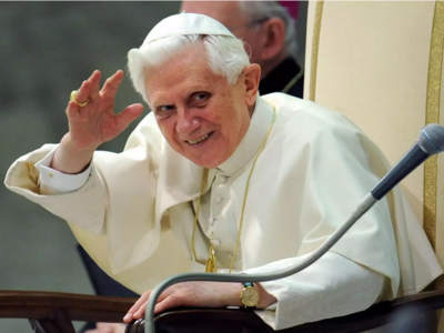 Πέθανε ο πρώην Πάπας Βενέδικτος σε ηλικία 95 ετών