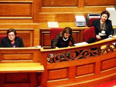 Δυσμενή διάκριση καταγγέλλουν οι υπάλληλ...