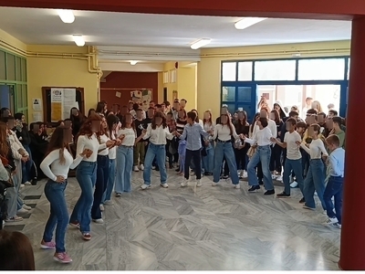 Φεστιβάλ παραδοσιακών χορών από τα Γυμνά...