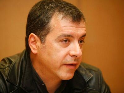 Ο Σταύρος Θεοδωράκης στο Αρχαίο θέατρο τ...