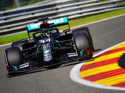 Φόρμουλα 1: «Άπιαστοι» Χάμιλτον και Mercedes