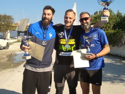 Έτρεξαν και τερμάτισαν μαζί από τους Δελ...