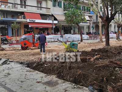 Πάτρα: Εργοτάξιο η πλατεία   Όλγας- Σκαμ...