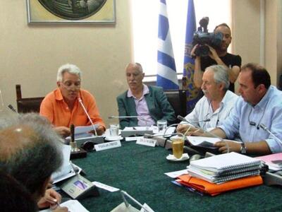 Πάτρα- Δημοσκόπηση: Καμπανάκι για τη Δημ...