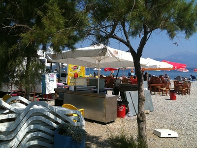 Στον «αέρα» οι άδειες για τις καντίνες τ...