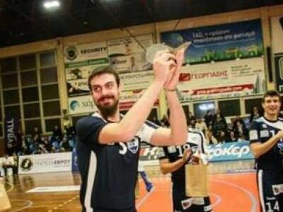 Βράβευση με καθυστέρηση για τον Αγγελόπουλο