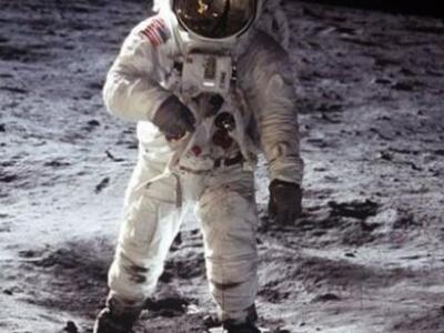 Ένα εκατ. δολάρια από δημοπρασία αντικει...