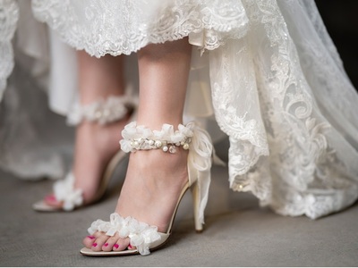 Πέδιλα με χειροποίητο διάκοσμο Ck Kotsomitopoulou.