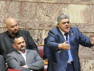 Πάτρα: Ασέβεια Μιχαλολιάκου στη μνήμη Τε...