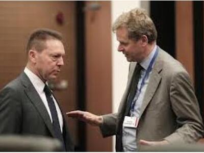 Με... emails θα κλειδώσει η συμφωνία με ...