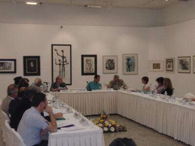 Τώρα: Σε εξέλιξη η συνάντηση των πολιτισ...