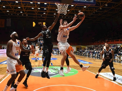 ΠΑΡΑΚΟΛΟΥΘΕΙΣΤΕ ζωντανά τη «μάχη» του Πρ...