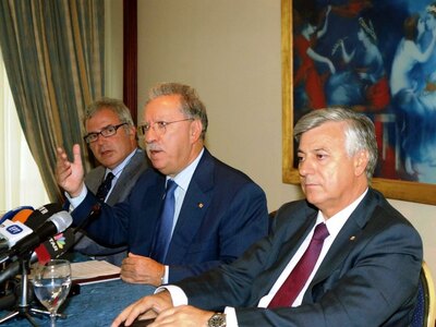 Άρχισαν τα όργανα  από την πρόταση Σάλλα...