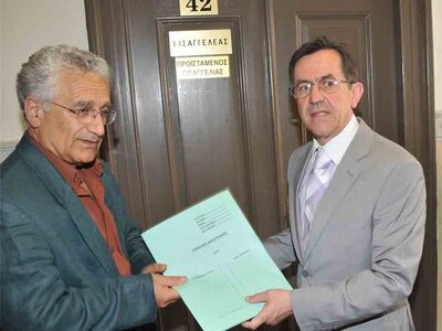 Αγριεύει η κόντρα Νικολόπουλου με Φούρα ...