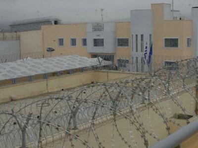 Ανάστατοι οι εξωτερικοί φρουροί των φυλα...