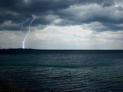 Έρχεται Σαββατοκύριακο με έντονα καιρικά...