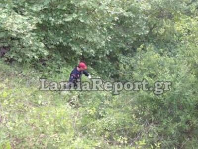 ΤΩΡΑ- Αυτοκίνητο έπεσε σε γκρεμό στις στ...