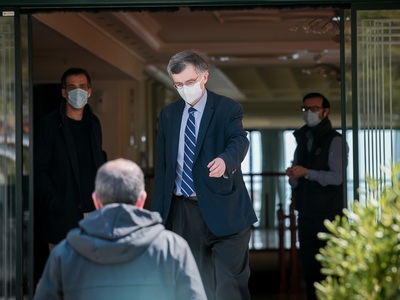 Τσιόδρας για κλινική «Ταξιάρχαι»: Νοσηλε...