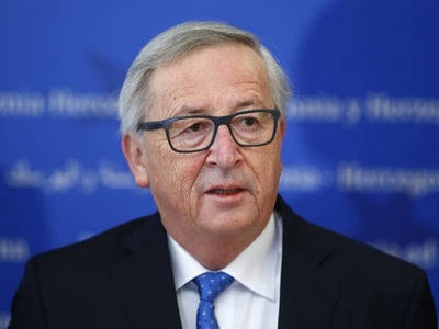 Ο Γιούνκερ κατηγορεί χώρες της Ευρωπαϊκή...