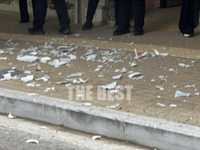 Λάμπες, πιάτα και δυναμιτάκια- Η Πάτρα γ...