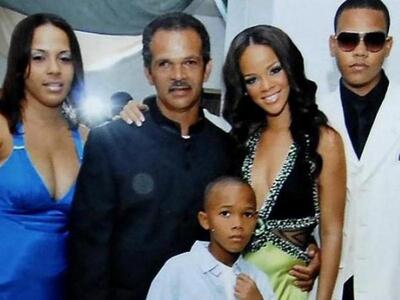 Γυμνή στους δρόμους της Νέας Υόρκης η Ri...