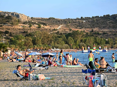 Καιρός: Παρατεταμένος καύσωνας – Σε ποιε...