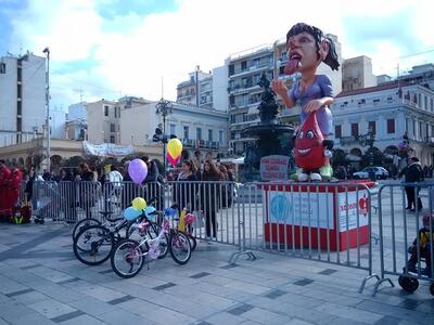 Δυστυχώς ο κόσμος δεν κατέκλυσε την πλατ...