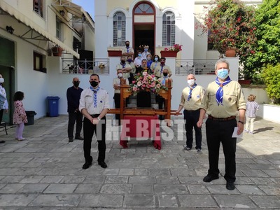 Πάτρα: Η περιφορά του Επιταφίου στο αίθρ...