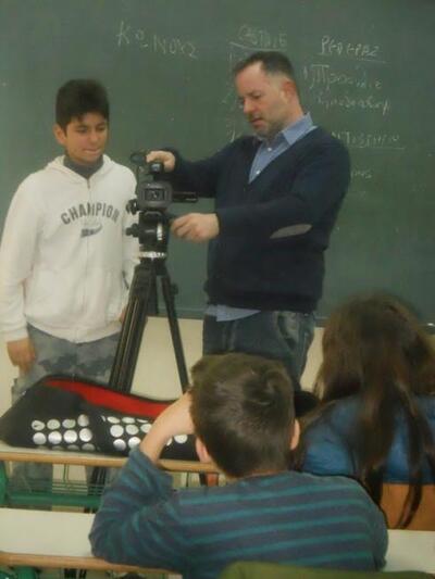 Ο σκηνοθέτης Παναγιώτης Φαφούτης στο σχο...