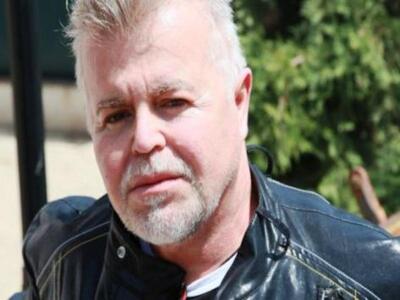 Σήμερα το grand opening πάρτι του Νίκου ...