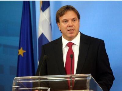 Επιμένει στα περί "τζαμπατζήδων&quo...