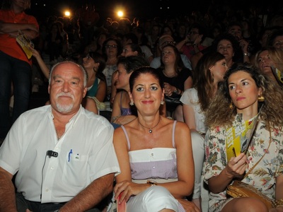 Ο δικηγόρος Βασίλης Μπαλής με τη σύζυγό ...