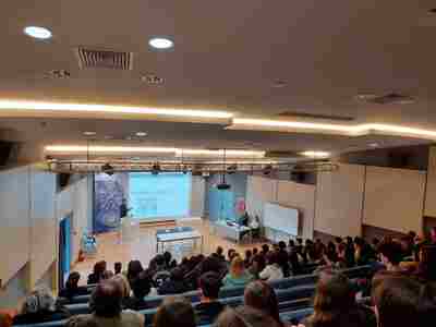 500 μαθητές και εκπαιδευτικοί από όλη τη...